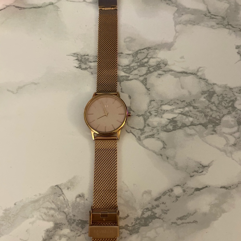 Mvmt watch Avenue Jane rose gold